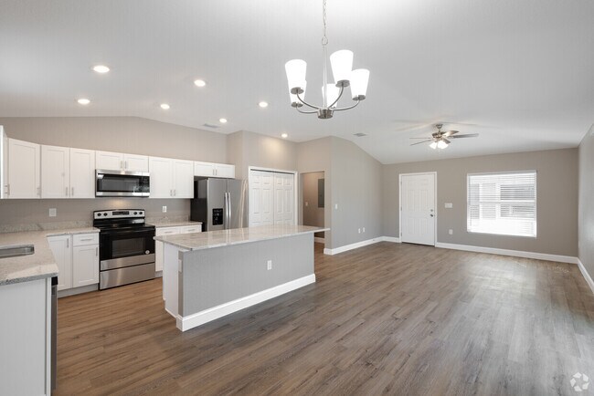 1118 Gay Rd