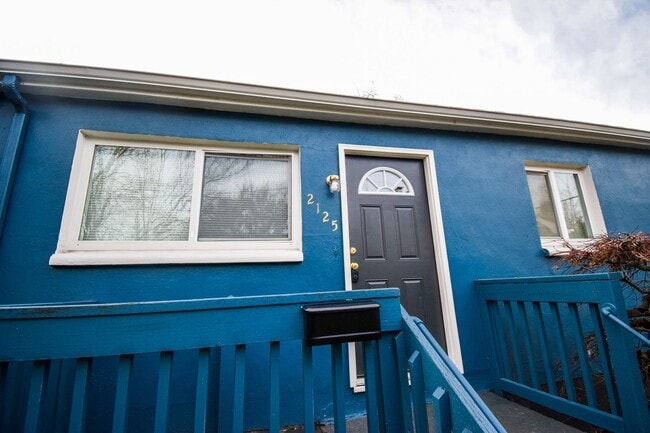 Building Photo - KIL-2121-2125 Unit 2125