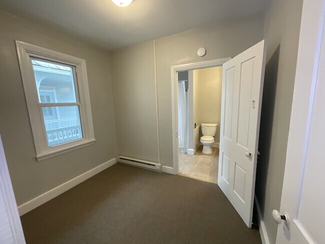 Photo - 254 E Louther St