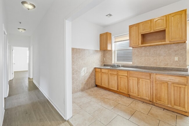 Photo - 165 Sherman Ave Apartments Unit 2