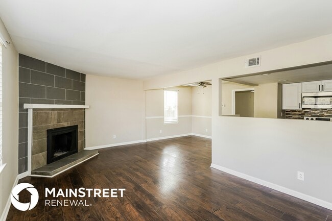 Photo - 105 Nelson Ct W