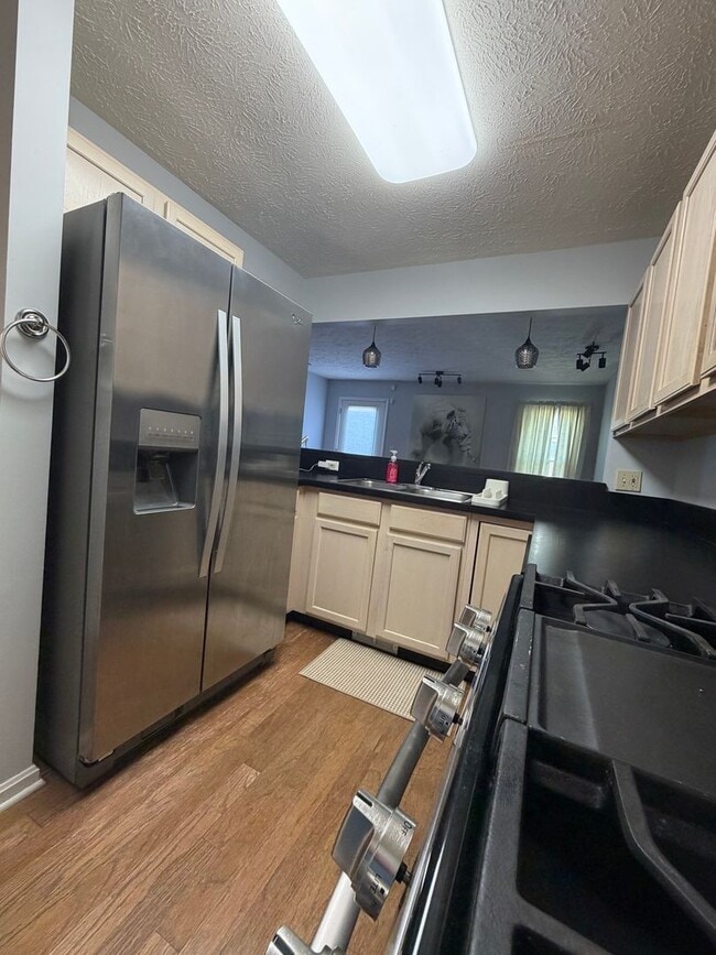 Photo - Location, Convenience & Comfort – Steps from Cleveland Clinic!