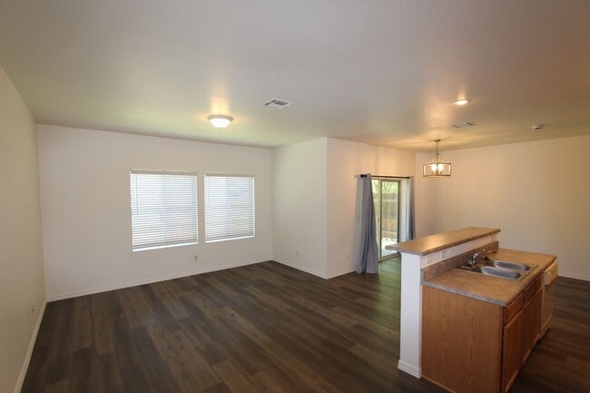 Photo - 3BR/2.5BA Townhome in Bellemont | Fenced Yard + 2-Car Garage
