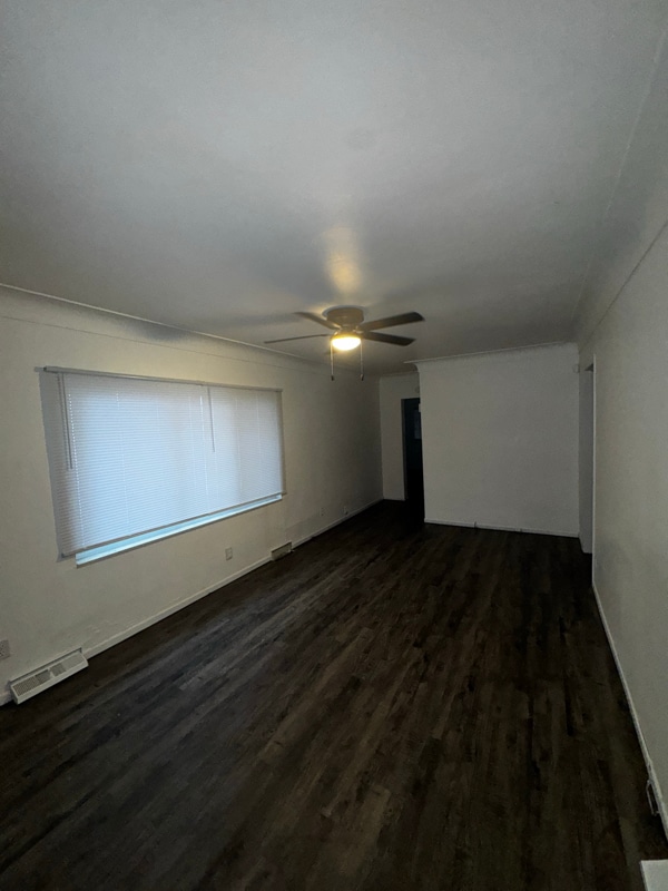 Photo - 2219 Woodford St