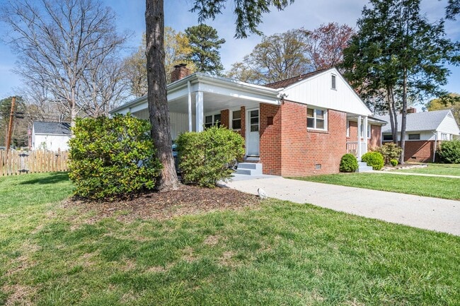 Photo - 3 Bedroom Home For Rent in Sandston VA With Detached Garage, Fenced Yard, and Lawn Care Included