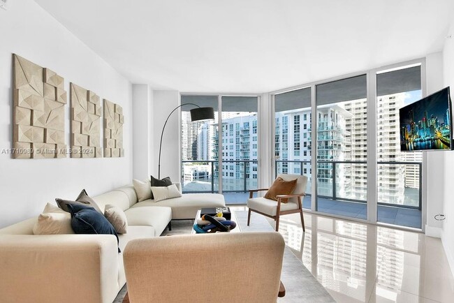 Photo - 1300 Brickell Bay Dr Condo Unit 1910