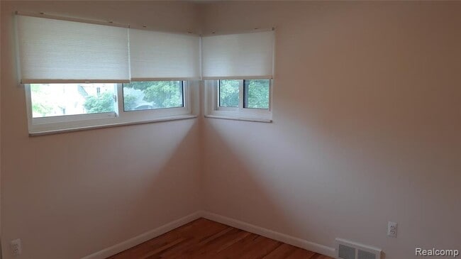 Photo - 422 Catalpa Dr