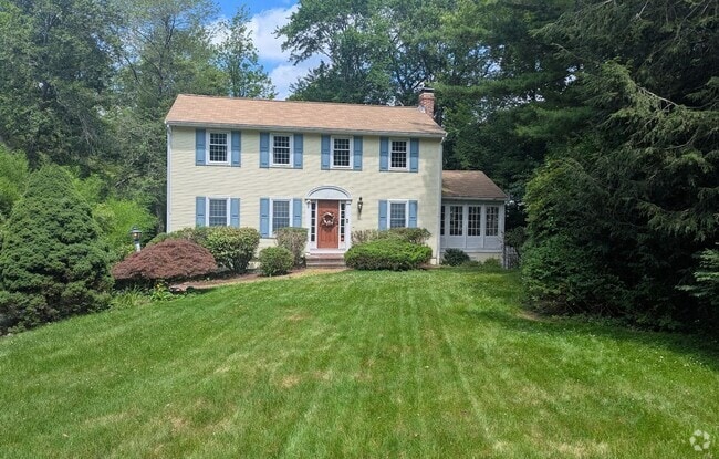 Building Photo - ***Please Respond Directly to the Online L... Rental