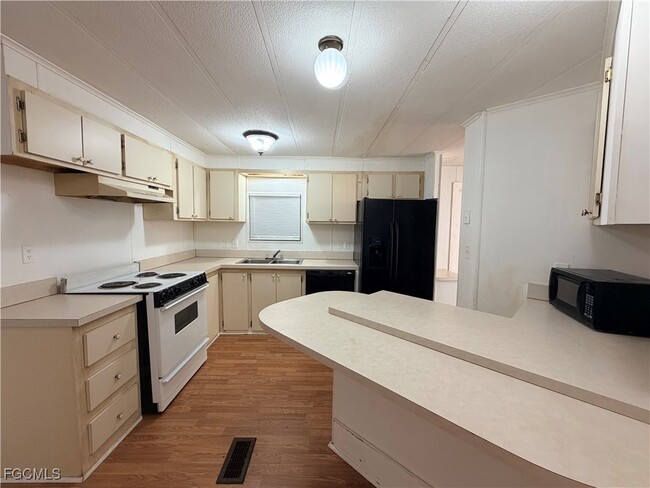 Photo - 106 Gaslight Ave