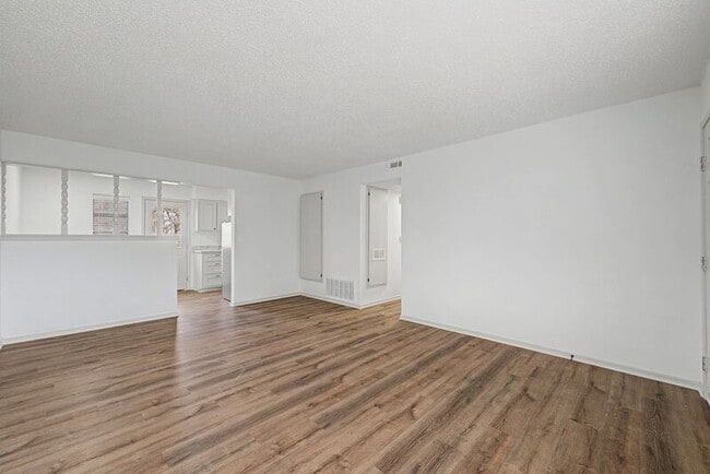 Photo - 203 Jefferson St