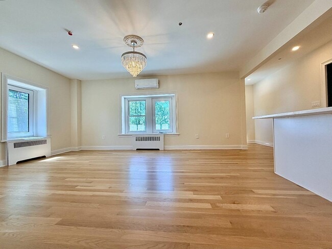 Photo - 155 Beacon Hill Dr
