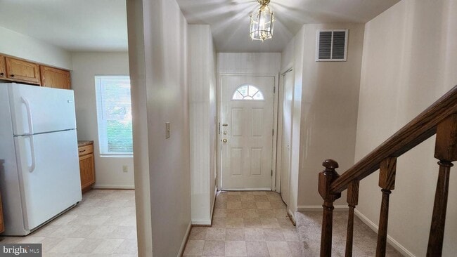 Photo - Arlington Townhouse With Attached Garage!