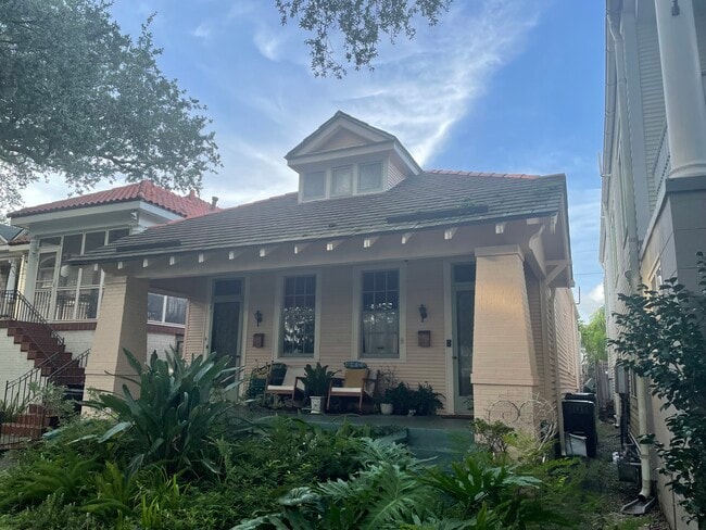 Building Photo - 2815 Ursulines Ave Unit 2815