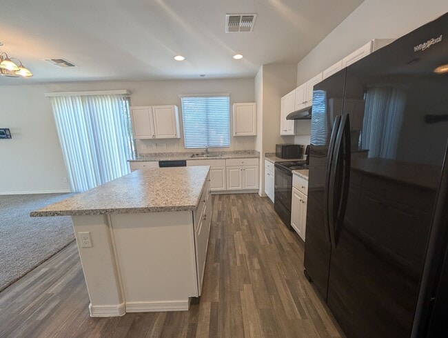 Photo - 3 Bedroom, 2.5 Bathroom Riverbend Home