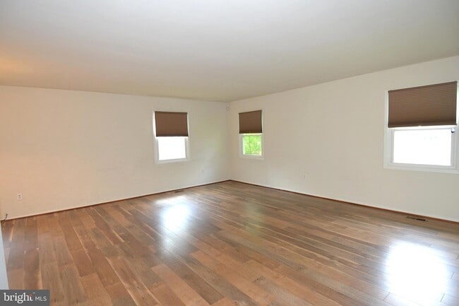 Photo - 3717 Irongate Ln