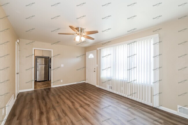 Photo - 10006 Oakley Ave