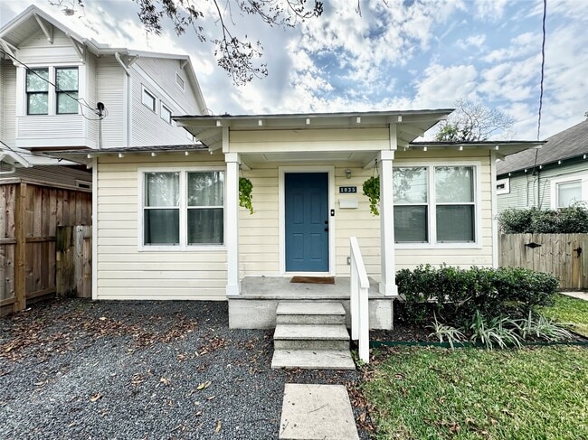 Photo - 1035 Louise St