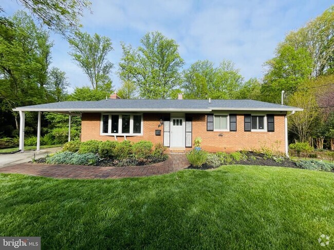 Building Photo - 8 Briggs Ct Rental