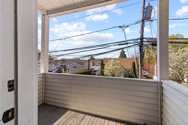 Photo - 322 Rutherford Blvd