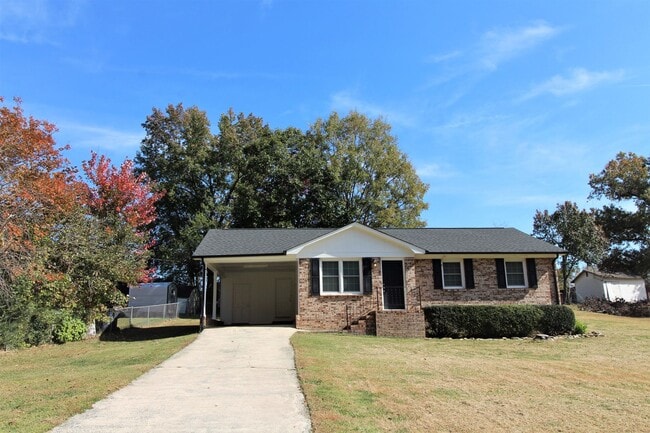 Building Photo - (Coming Soon) Cute 3 bedroom Brick Ranch in Unionville!