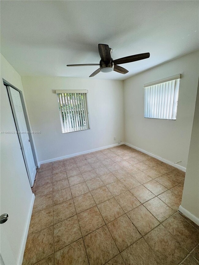 Photo - 3 bedroom in Hollywood FL 33021