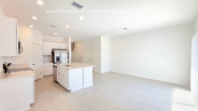Photo - OUTSTANDING BRAND NEW TOWNHOME MOVE IN READY! AZARIO TOWNHOMES LWR !