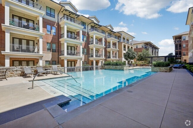 Building Photo - The Kelton at Clearfork Rental