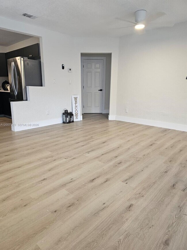 Photo - 1865 NW 45th St