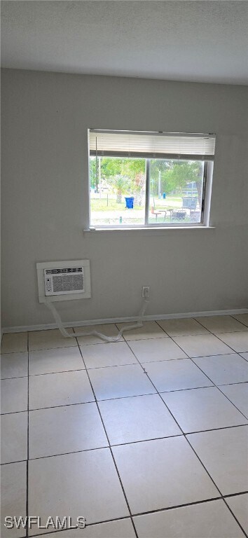 Building Photo - 2452 Stella St Unit 107