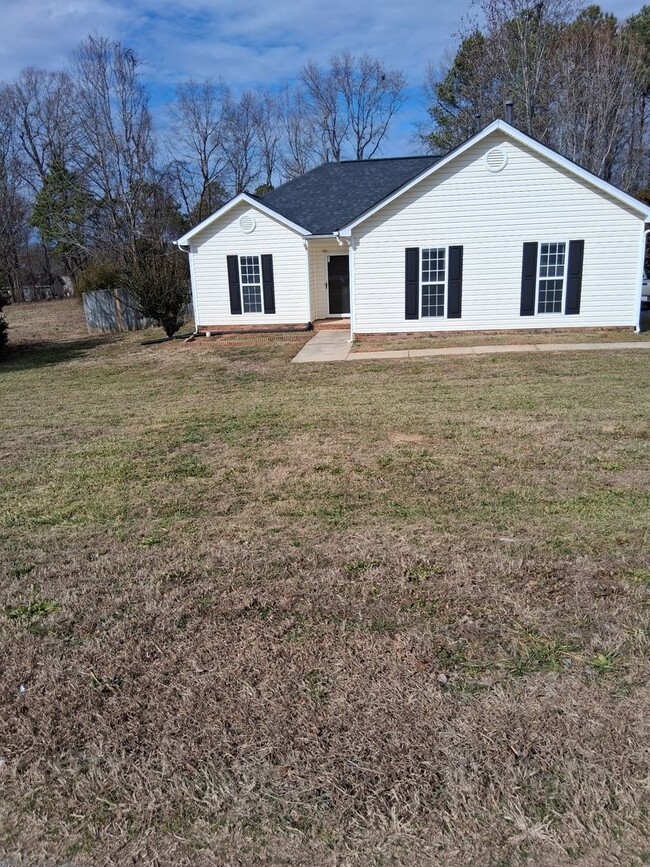 3 Bedroom Home Near Wingate University - 3 Bedroom Home Near Wingate University