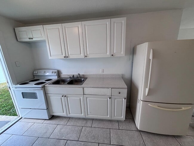 Photo - 2131 Washington St NE