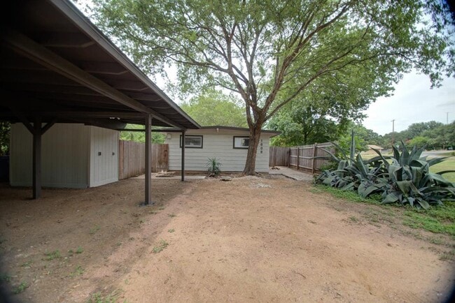 1608 Boyd Ln