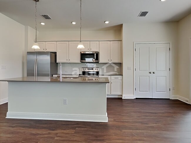 Photo - 27422 St Andrews Ave