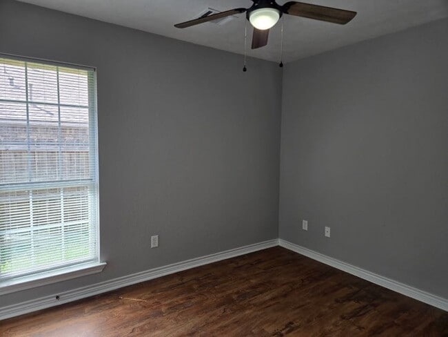 Photo - 3724 Dove Hollow Ln