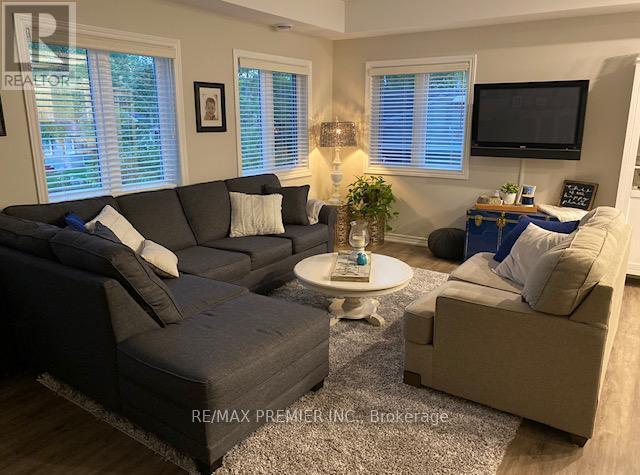 Photo - 36 48th St S