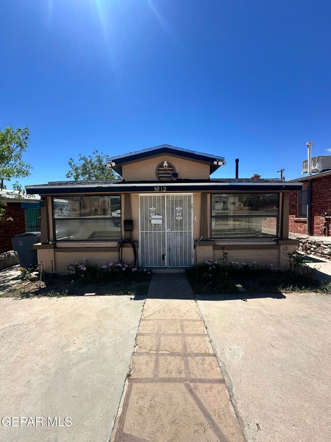 Building Photo - 3012 Altura Ave Rental