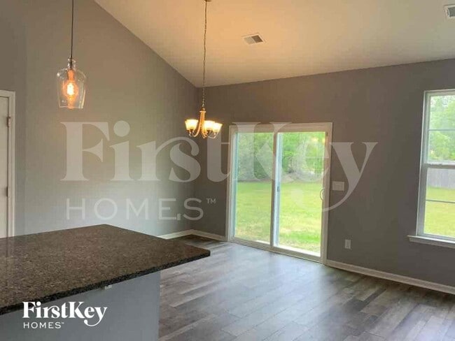 Photo - 447 Stonefield Cir