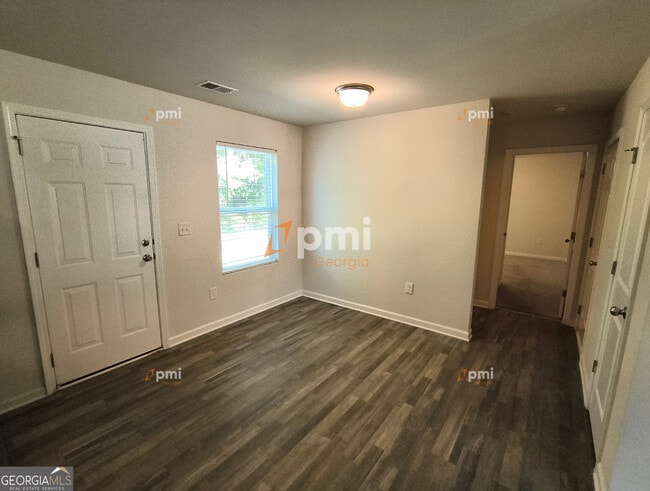 Photo - 1552 Austin Dr