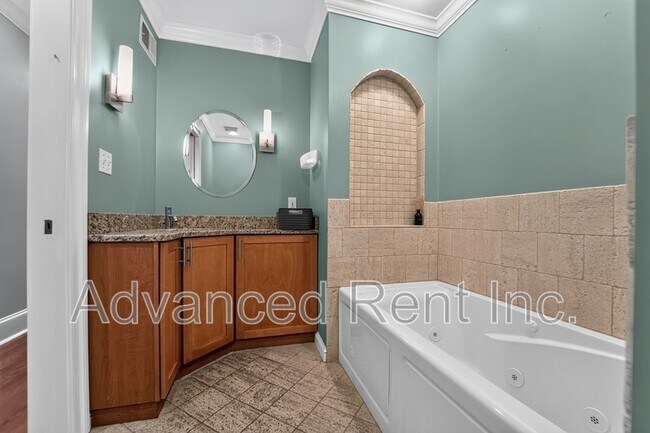 Photo - 528 S Curley St