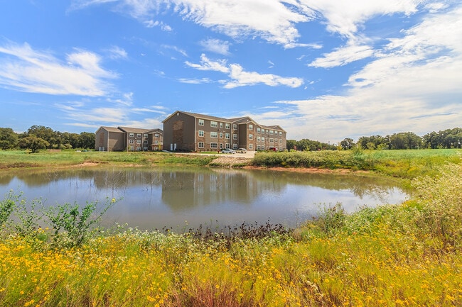 Photo - Hunter's Chase Senior Apartments