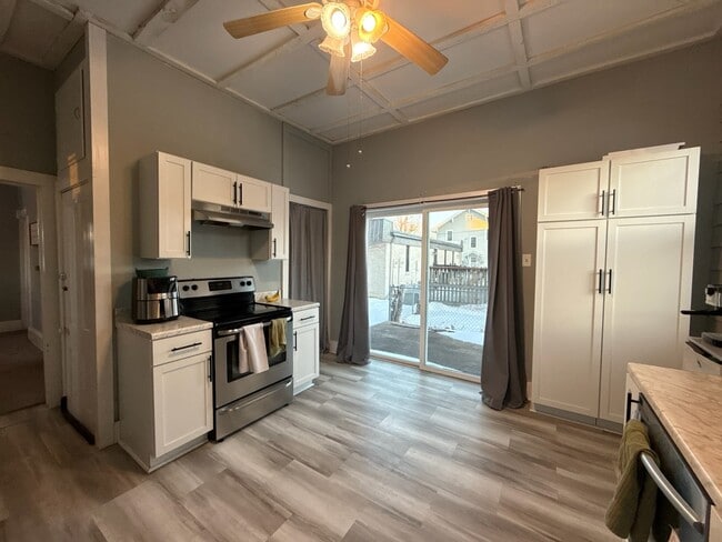 Photo - 133 S Buchanan St