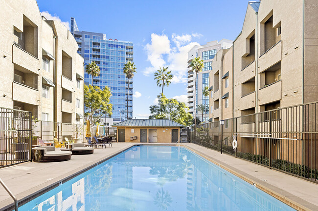 Building Photo - Costa Verde Village Rental