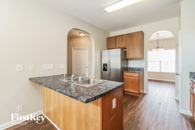 Photo - 1003 Ronald Rd