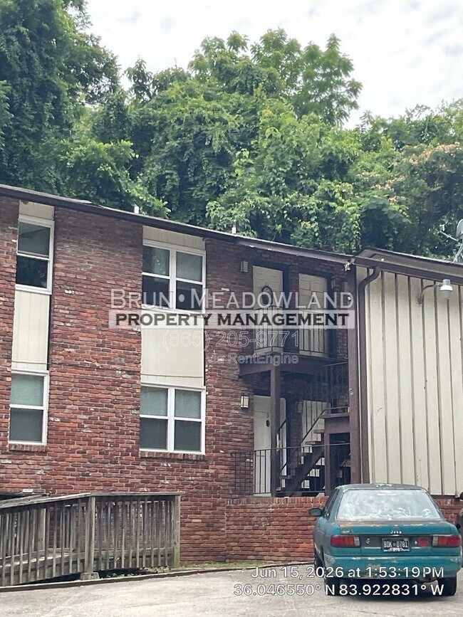Building Photo - 5525 Jacksboro Pike Unit 03