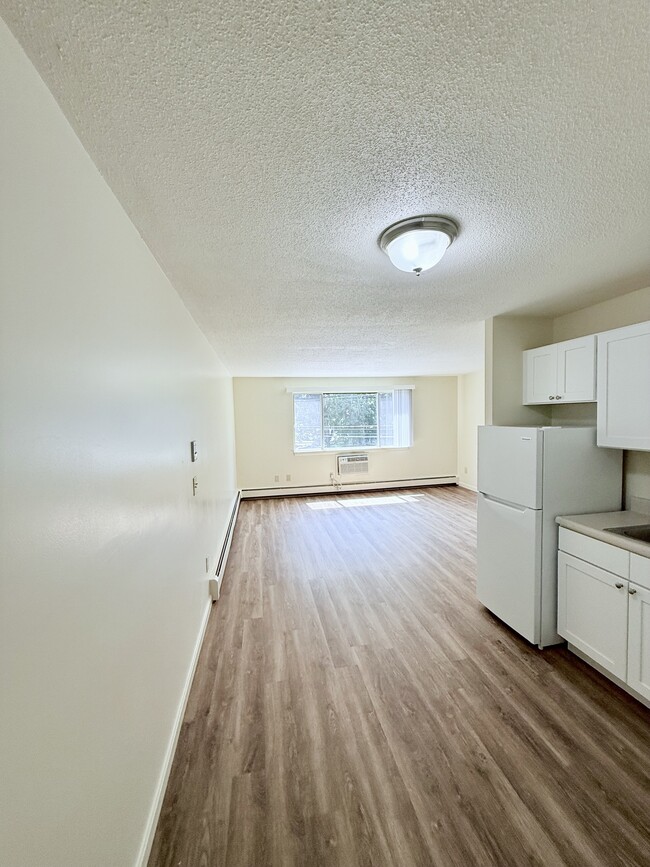 Photo - East Bay Apartments