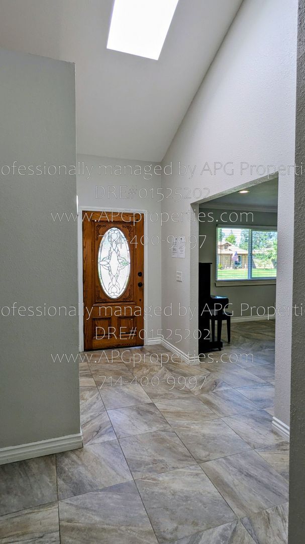 Photo - 15068 Mountain Spring St