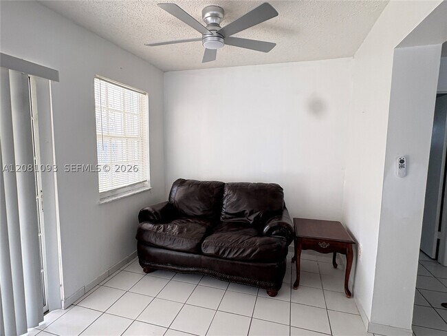 Building Photo - 7577 W 5th Ln
