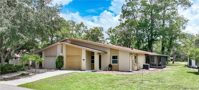 Building Photo - 85 Golfview Dr Rental