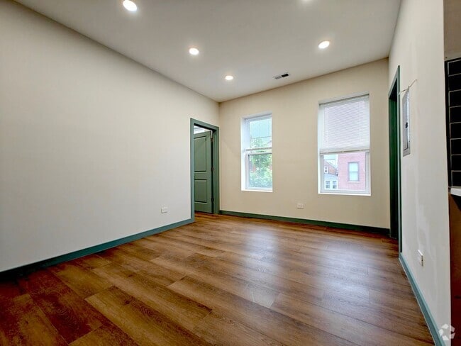 Building Photo - 1001 W 31st/3100-3108 S Morgan Unit 3106 S Morgan 1 (C) Rental