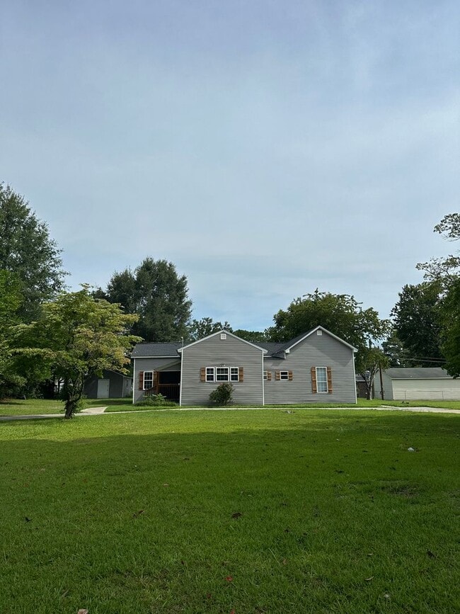 Photo - 1008 Speight St